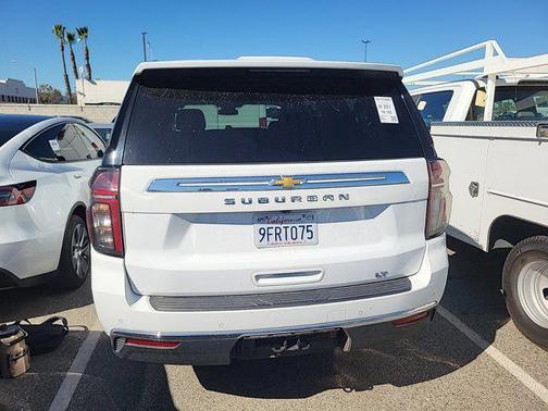 2023 Chevrolet Suburban LT
