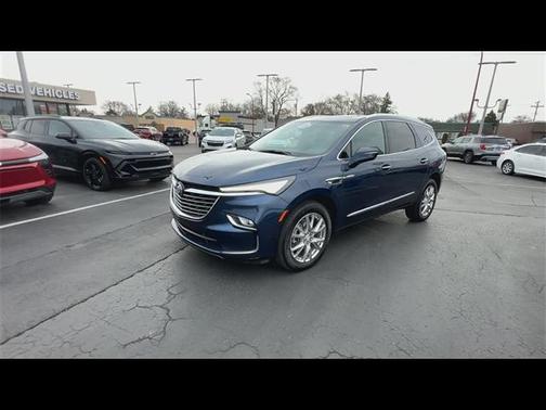 2023 Buick Enclave Essence AWD