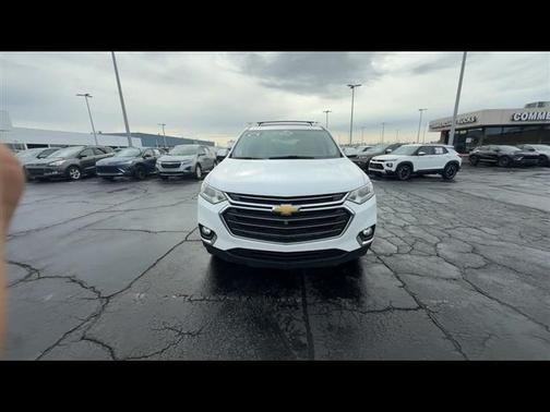 Summit White 2018 Chevrolet Traverse LT Cloth