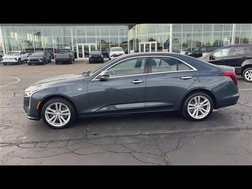 2022 Cadillac CT4 Luxury