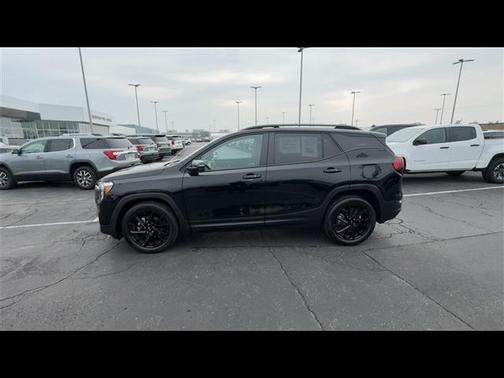 2024 GMC Terrain SLE