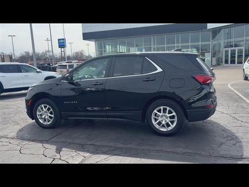 Mosaic Black Metallic 2024 Chevrolet Equinox 1LT