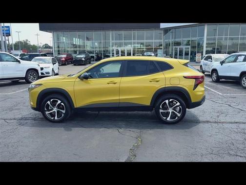 Nitro Yellow Metallic 2024 Chevrolet Trax FWD 1RS