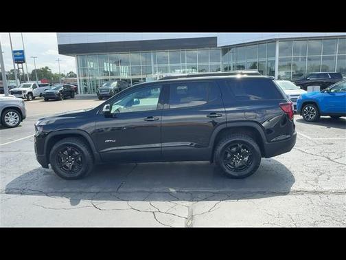 2023 GMC Acadia AWD AT4