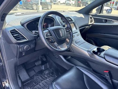 2019 Lincoln Nautilus Select