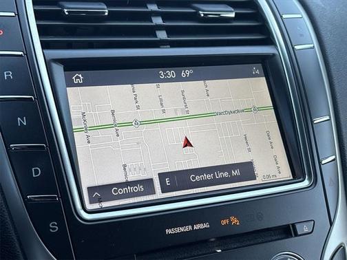 2019 Lincoln Nautilus Select