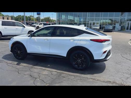 Summit White 2024 Buick Envista Sport Touring FWD