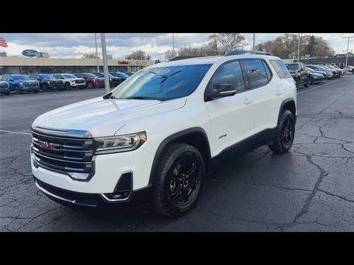 2023 GMC Acadia AWD AT4