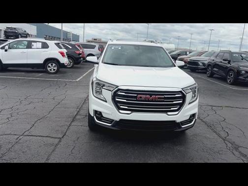 Summit White 2024 GMC Terrain SLT
