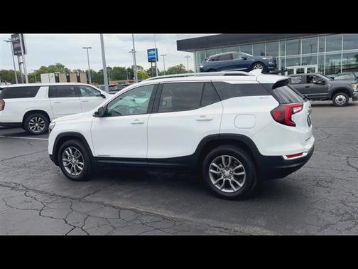 Summit White 2024 GMC Terrain SLT