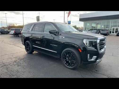 2023 GMC Yukon SLT