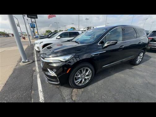 2022 Buick Enclave AWD Essence