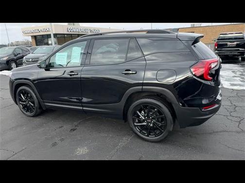 2024 GMC Terrain SLT