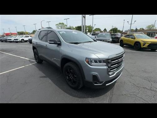 2023 GMC Acadia AWD AT4