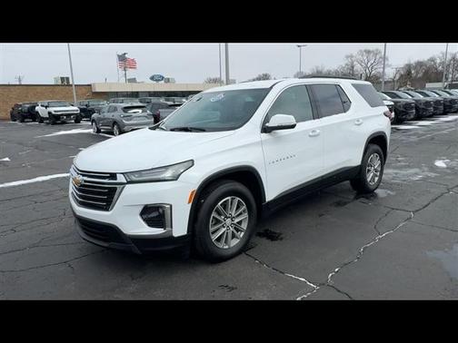 2023 Chevrolet Traverse LT Leather