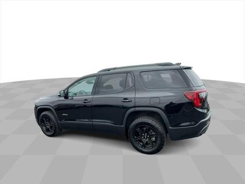 2023 GMC Acadia AWD AT4