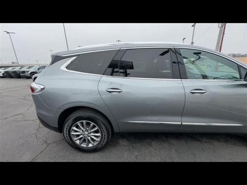 2023 Buick Enclave Essence FWD