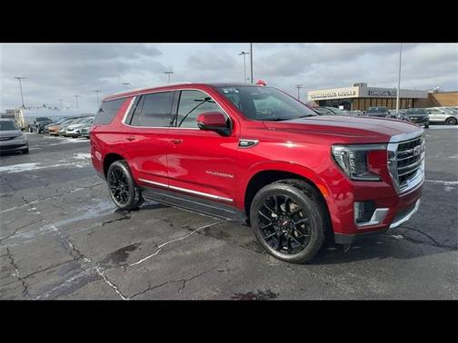 2023 GMC Yukon SLT