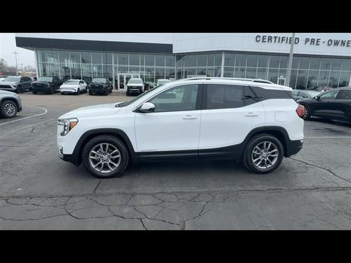 2024 GMC Terrain SLT