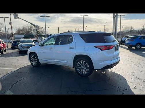 2023 Chevrolet Traverse Premier