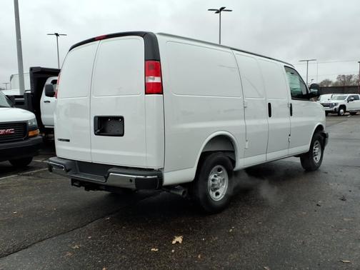Summit White 2025 Chevrolet Express 2500 LT