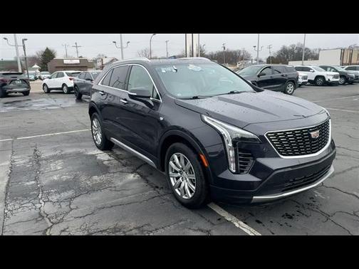 2023 Cadillac XT4 Premium Luxury