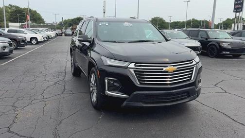 Mosaic Black Metallic 2023 Chevrolet Traverse Premier