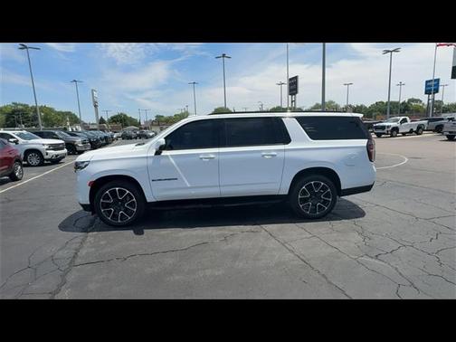 2022 Chevrolet Suburban RST
