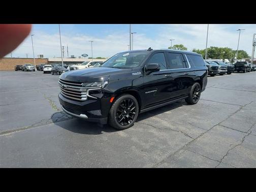 Black 2023 Chevrolet Suburban 4WD High Country