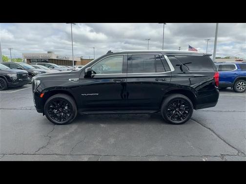 2023 GMC Yukon SLE