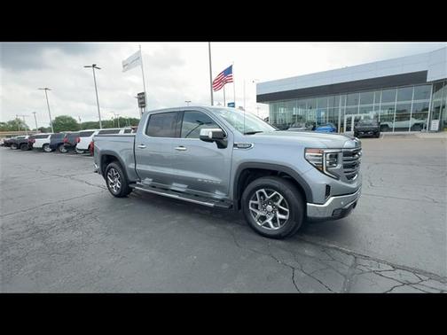 2024 GMC Sierra 1500 SLT