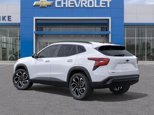 Summit White 2026 Chevrolet Trax FWD 2RS