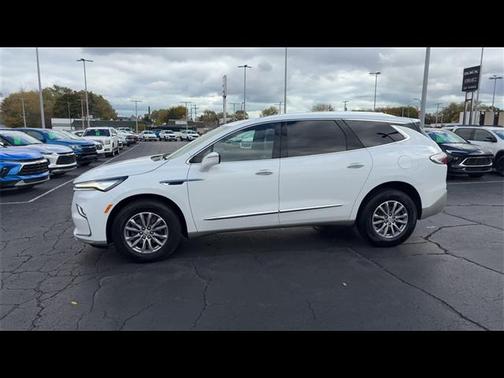 2023 Buick Enclave Essence AWD