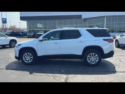 Summit White 2023 Chevrolet Traverse LS