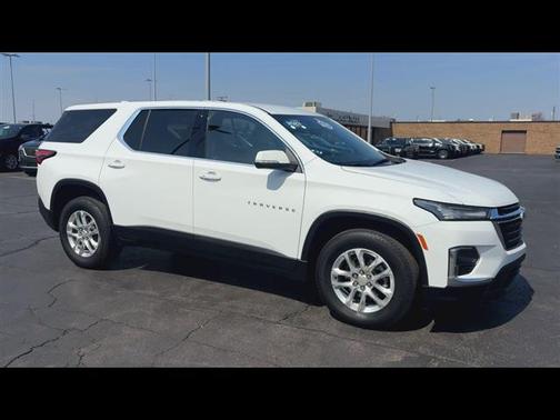 Summit White 2023 Chevrolet Traverse LS