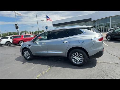 2023 Buick Enclave Essence FWD