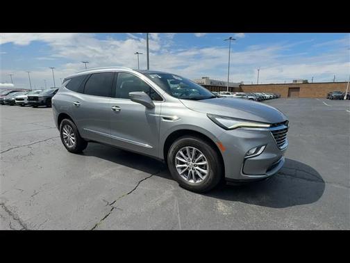2023 Buick Enclave Essence FWD