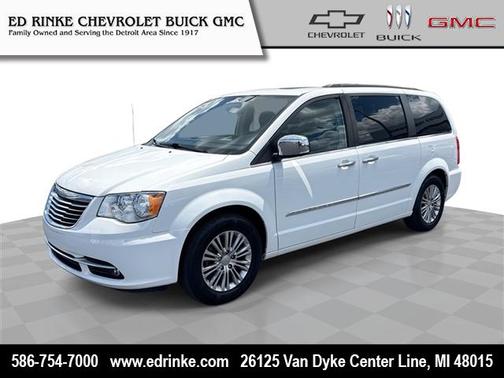 2016 Chrysler Town & Country Touring-L
