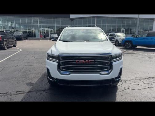 2023 GMC Acadia AWD AT4
