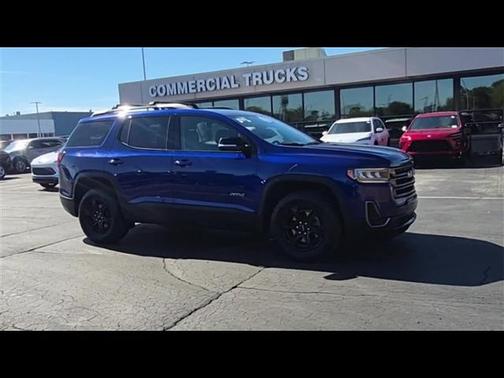 2023 GMC Acadia AWD AT4