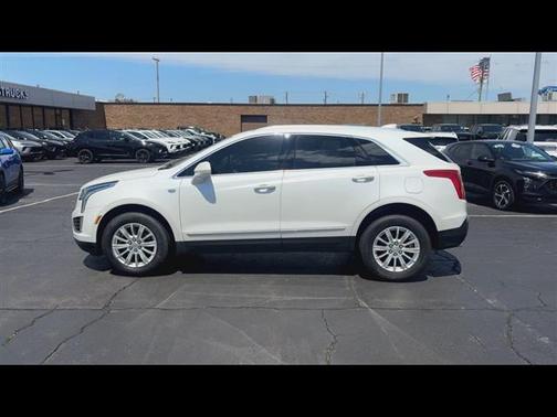 Crystal White Tricoat 2019 Cadillac XT5 Base