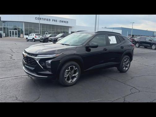 Mosaic Black Metallic 2024 Chevrolet Trax LT