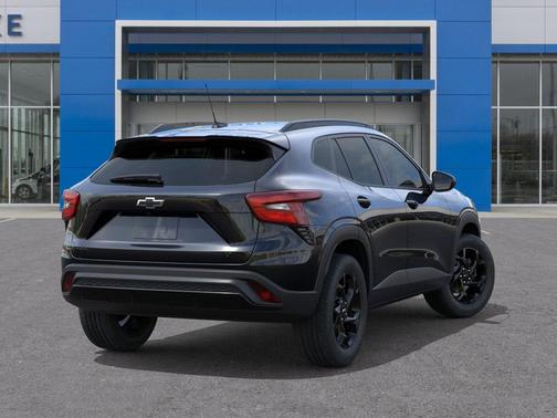 Mosaic Black Metallic 2026 Chevrolet Trax LT