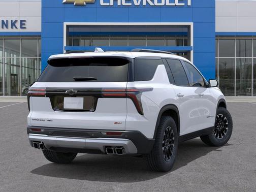 Polar White Tricoat 2026 Chevrolet Traverse AWD Z71