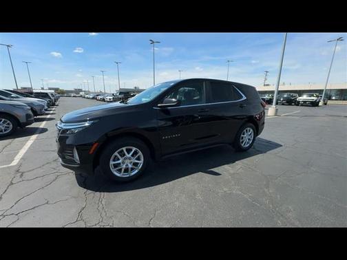 Mosaic Black Metallic 2024 Chevrolet Equinox 1LT