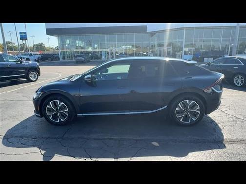 2022 Kia EV6 Light