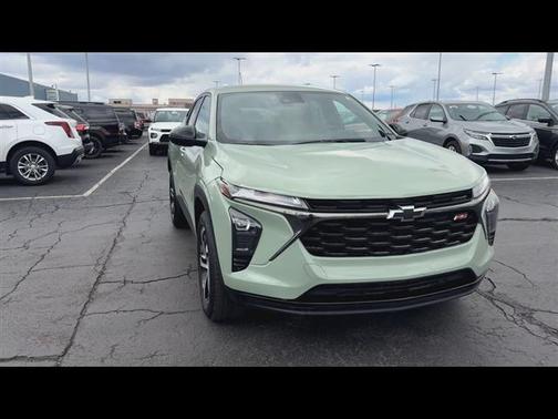 Cacti Green 2024 Chevrolet Trax FWD 1RS