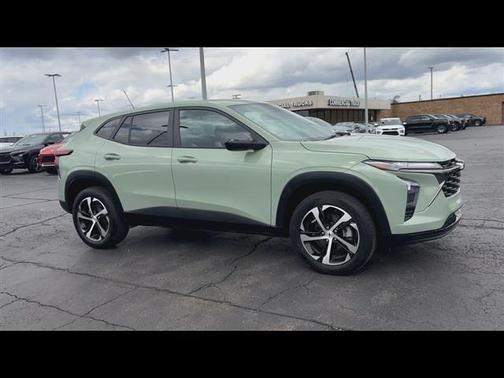 Cacti Green 2024 Chevrolet Trax FWD 1RS