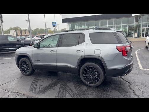 2022 GMC Acadia FWD SLT