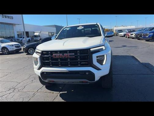 2024 GMC Canyon AT4